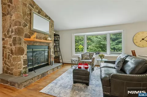 68 Lake St, Saddle River, NJ 07458 photo 17