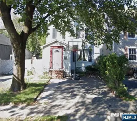 46 W Railroad Ave, Tenafly, NJ 07670