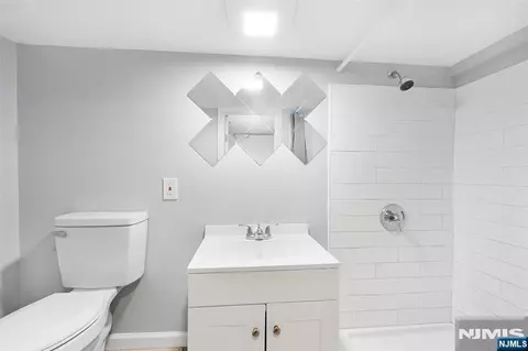 Bath - 21 Hackett Pl, Rutherford, NJ 07070 photo 3 of 3