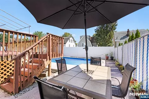 Exterior - 21 Hackett Pl, Rutherford, NJ 07070 photo 4 of 6