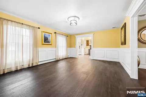 Entry Way - 75 Harmer Ter, Wayne, NJ 07470 photo 6 of 7