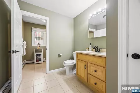Entry Way - 75 Harmer Ter, Wayne, NJ 07470 photo 7 of 7