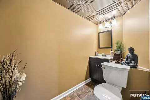 Bath - 75 Harmer Ter, Wayne, NJ 07470 photo 3 of 3
