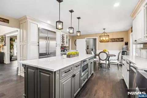 Kitchen - 75 Harmer Ter, Wayne, NJ 07470 photo 3 of 4