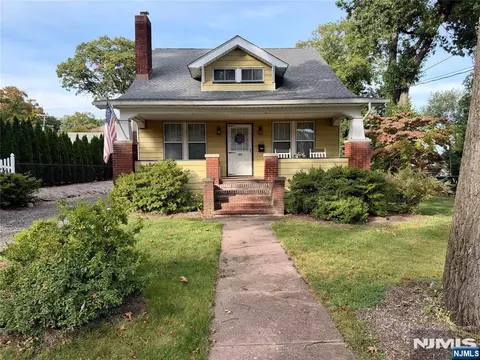 120 Glen Ave, Midland Park, NJ 07432