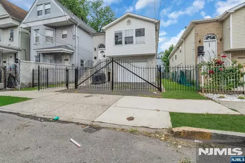 232 4th, Newark, NJ 07107