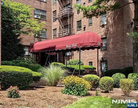 130 Orient Way #5K, Rutherford, NJ 07070