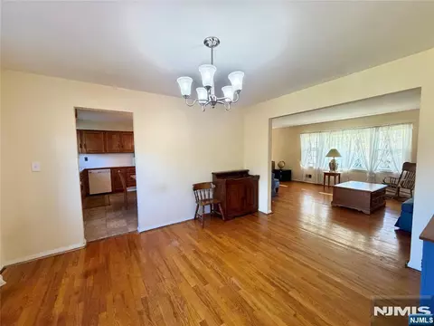Dining - 41 Mohawk Dr, Springfield, NJ 07081 photo 1 of 1