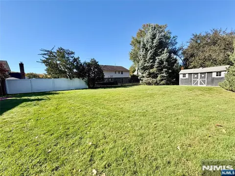 Exterior - 41 Mohawk Dr, Springfield, NJ 07081 photo 4 of 5