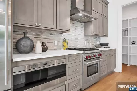 Kitchen - 11 Gabriel Ct #11, Paramus, NJ 07652 photo 1 of 1