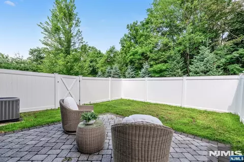 Exterior - 11 Gabriel Ct #11, Paramus, NJ 07652 photo 1 of 3