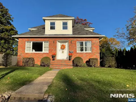 309 Erie Ave, Midland Park, NJ 07432