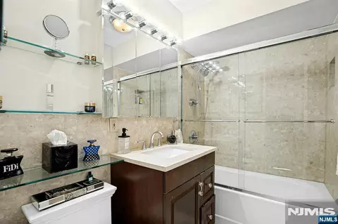 Bath - 160 Overlook #4C, Hackensack, NJ 07601 photo 3 of 3