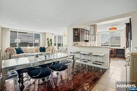 Dining - 160 Overlook #4C, Hackensack, NJ 07601 photo 2 of 2