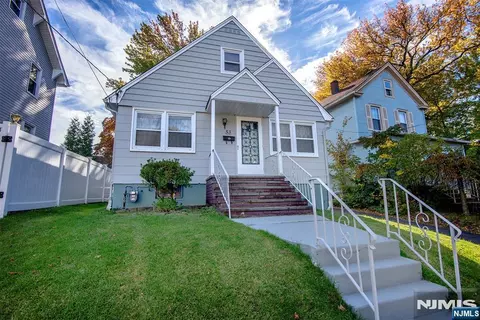 53 Sunnyside Ave, Dumont, NJ 07628