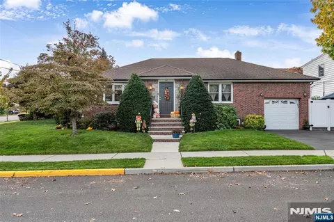 40 Rose St, Wood Ridge, NJ 07075