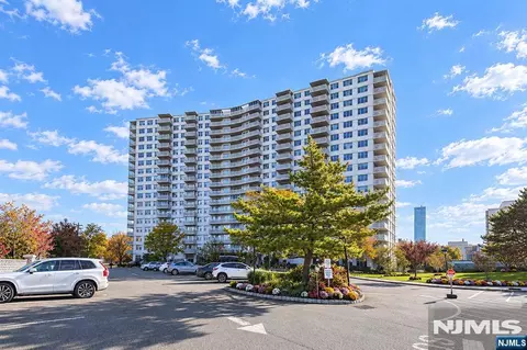 2100 Linwood Ave #14D, Fort Lee, NJ 07024