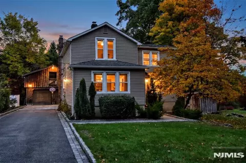 260 Airmount Ave, Ramsey, NJ 07446