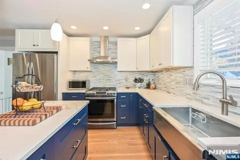 Kitchen - 55 Briarwood Rd, Wayne, NJ 07470 photo 4 of 4