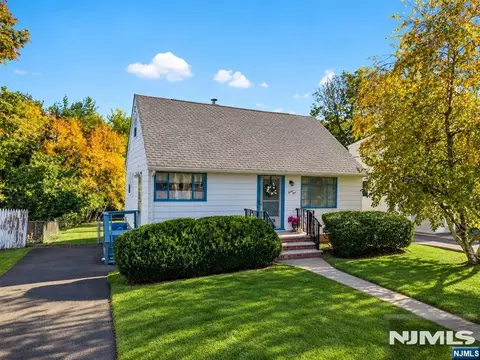 31 Brookhill Ter, Clifton, NJ 07013