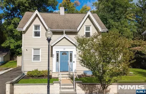 87 Grove St, Englewood, NJ 07631