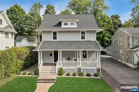 43 Garfield Pl, Ridgewood, NJ 07450