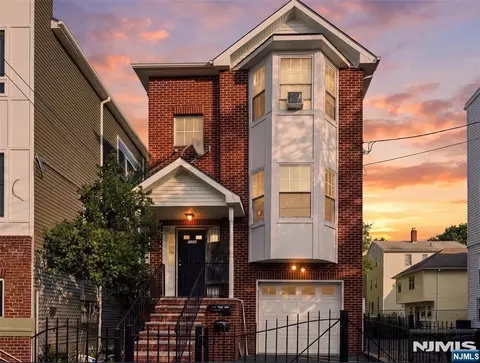 606 19th St, Newark, NJ 07103