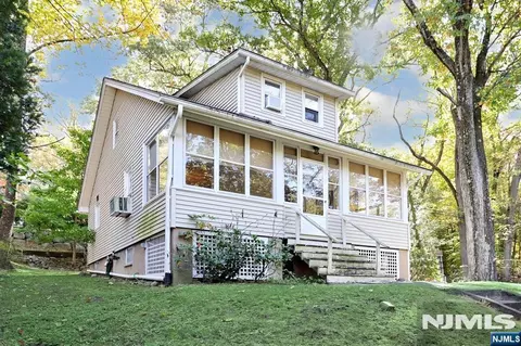 43 Broadway, Park Ridge, NJ 07656