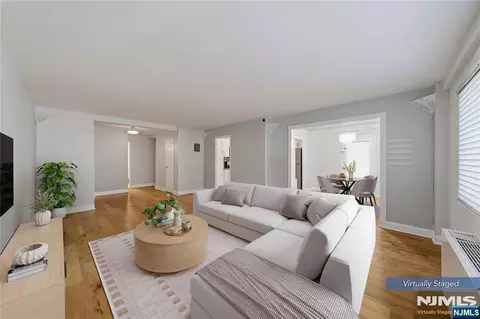 1375 River Rd #2L, Edgewater, NJ 07020