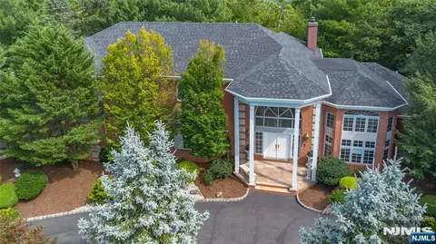 18 Nathan, Towaco, NJ 07082