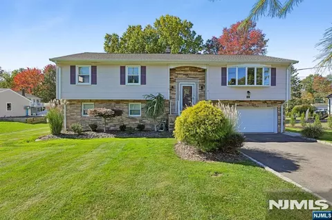 107 Beverly Rd, Fairfield, NJ 07004