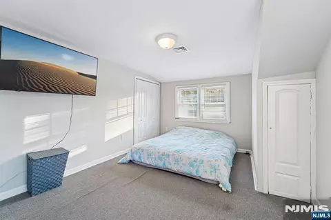 Bedroom - 12 Shore Rd, Wayne, NJ 07470 photo 5 of 7