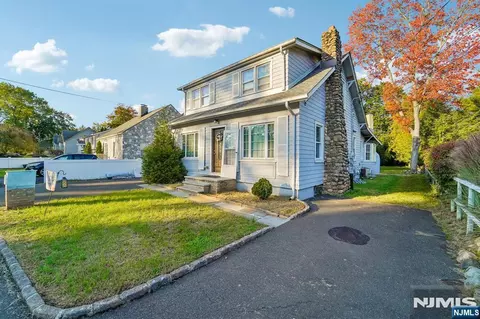 Exterior - 12 Shore Rd, Wayne, NJ 07470 photo 2 of 10