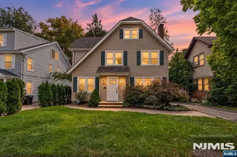 246 W Hudson Ave, Englewood, NJ 07631