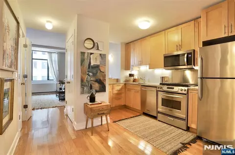 105 Greene St #703, Jersey City, NJ 07302