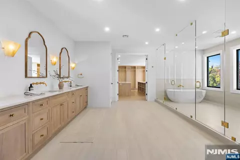 Bath - 113 W Midland Ave, Paramus, NJ 07652 photo 3 of 8