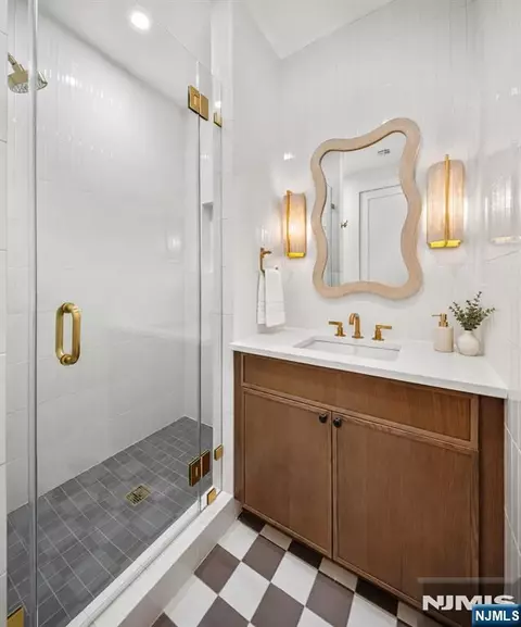 Bath - 113 W Midland Ave, Paramus, NJ 07652 photo 6 of 8