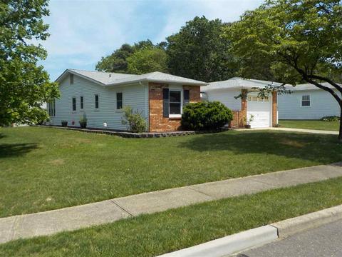 36 Regent Ct, Brick, NJ 08723 photo 2