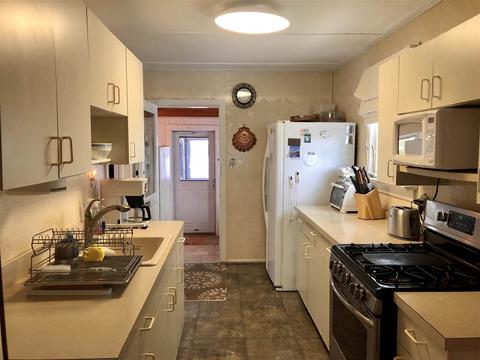 512 S Bayview Dr, Strathmere, NJ 08248 photo 4