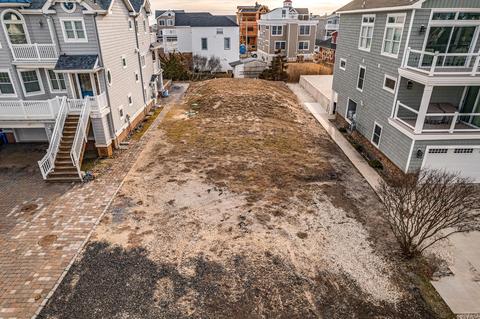 34 Webster Ave, Strathmere, NJ 08248