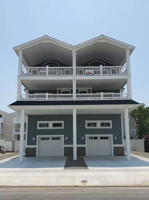 128 W 46th St #WEST, Sea Isle City, NJ 08243