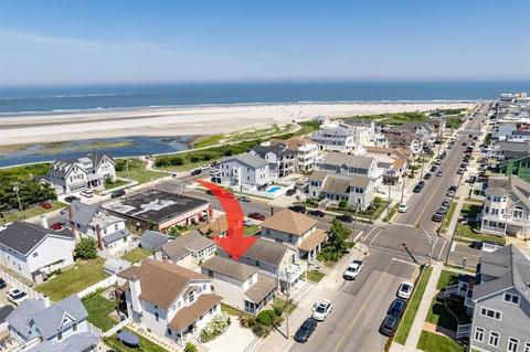 233 E 2nd Ave, North Wildwood, NJ 08260 28 Photos Movoto