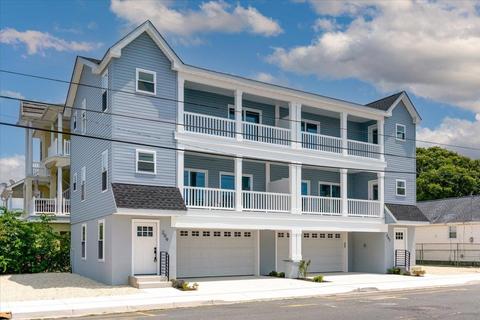 209 W Bennett Ave #209, Wildwood, NJ 08260