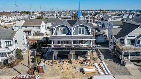 279 66th St #EAST, Avalon, NJ 08202