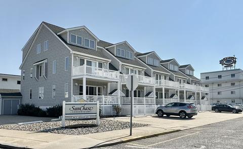 401 E Denver Ave #204, Wildwood Crest, NJ 08260
