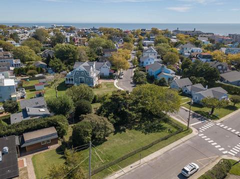 359 Congress St, Cape May, NJ 08204