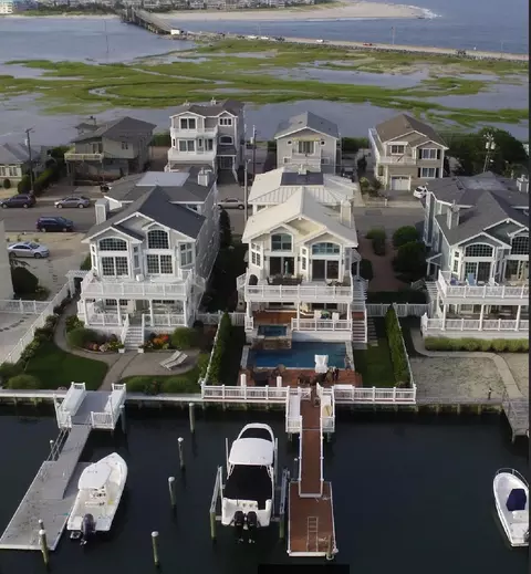 526 7th St, Avalon, NJ 08202 photo 4