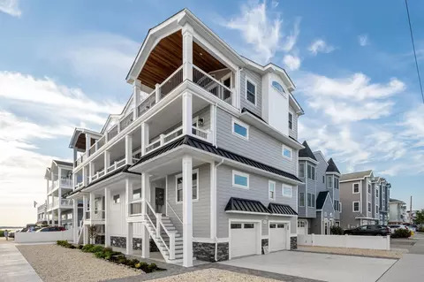 7412 E Central Ave #EAST, Sea Isle City, NJ 08243
