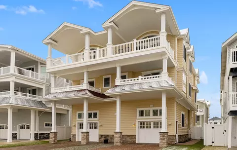 118 60th St #WEST, Sea Isle City, NJ 08243