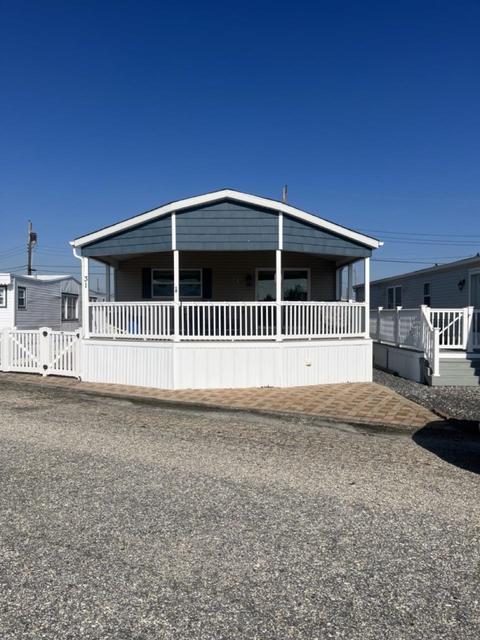 31 Lavender Rd, Wildwood, NJ 08260